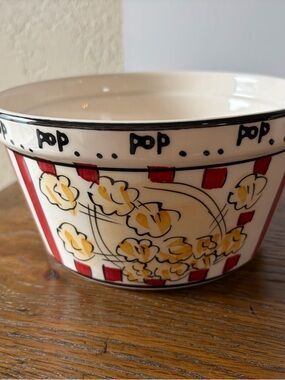Ms. Poppy Set of 3 Popcorn Ceramic Serving Bowls - Red, Yellow, Black